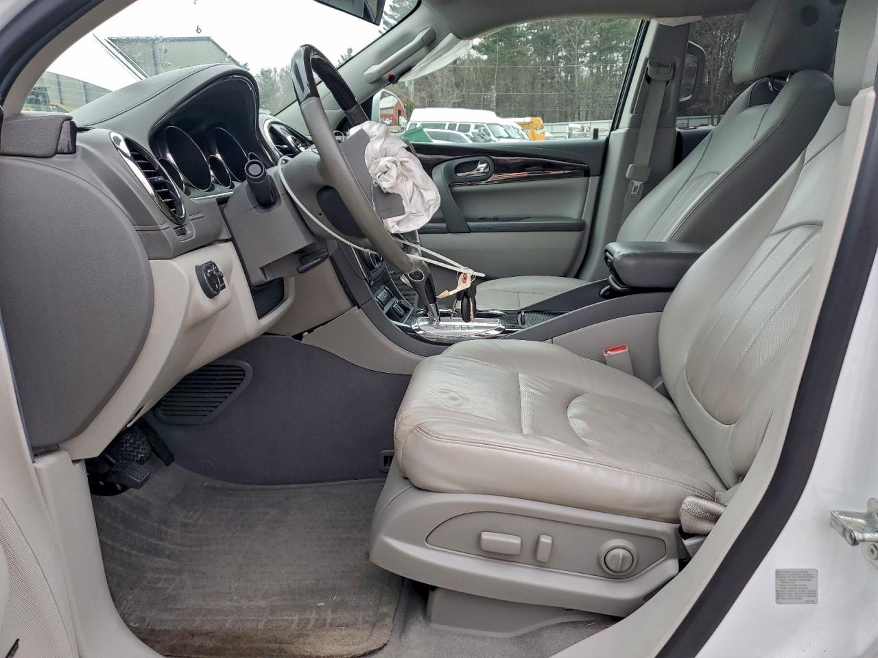 Buick Enclave Image 4