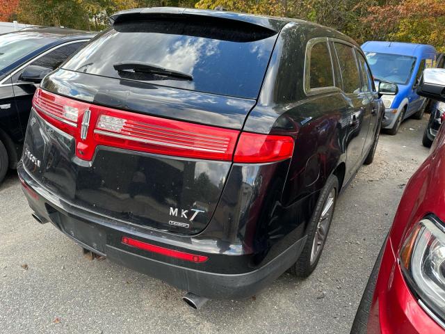 Lincoln MKT Image 8