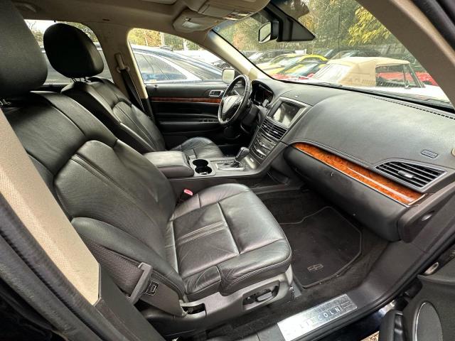 Lincoln MKT Image 5