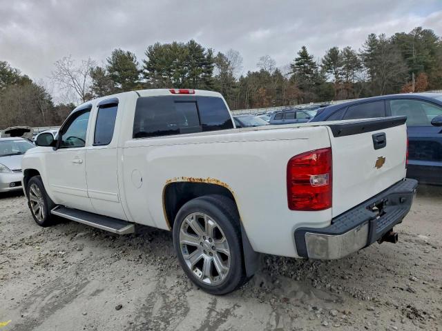 Chevrolet Silverado K1500 Ltz Image 3