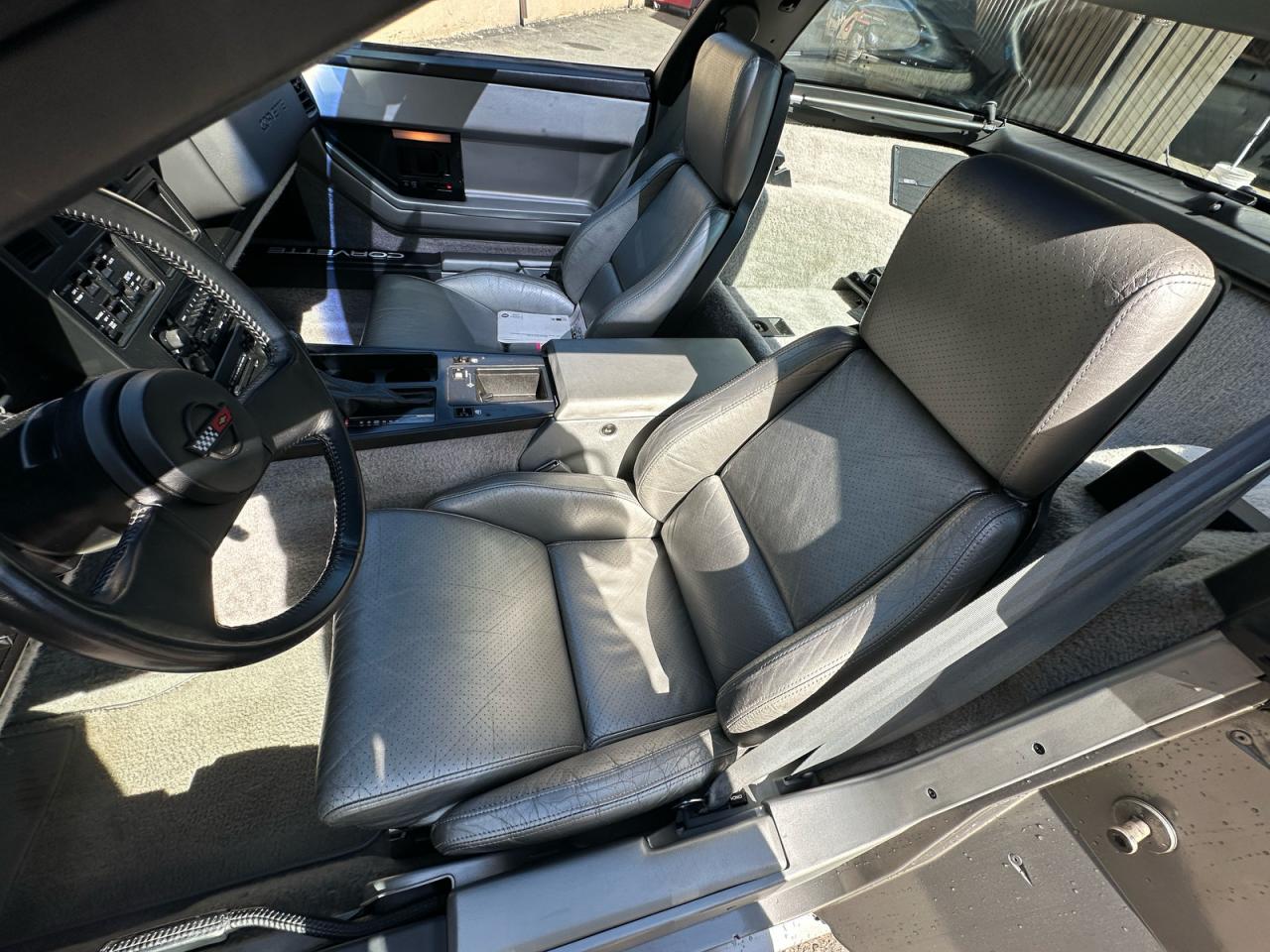 Chevrolet Corvette Image 4