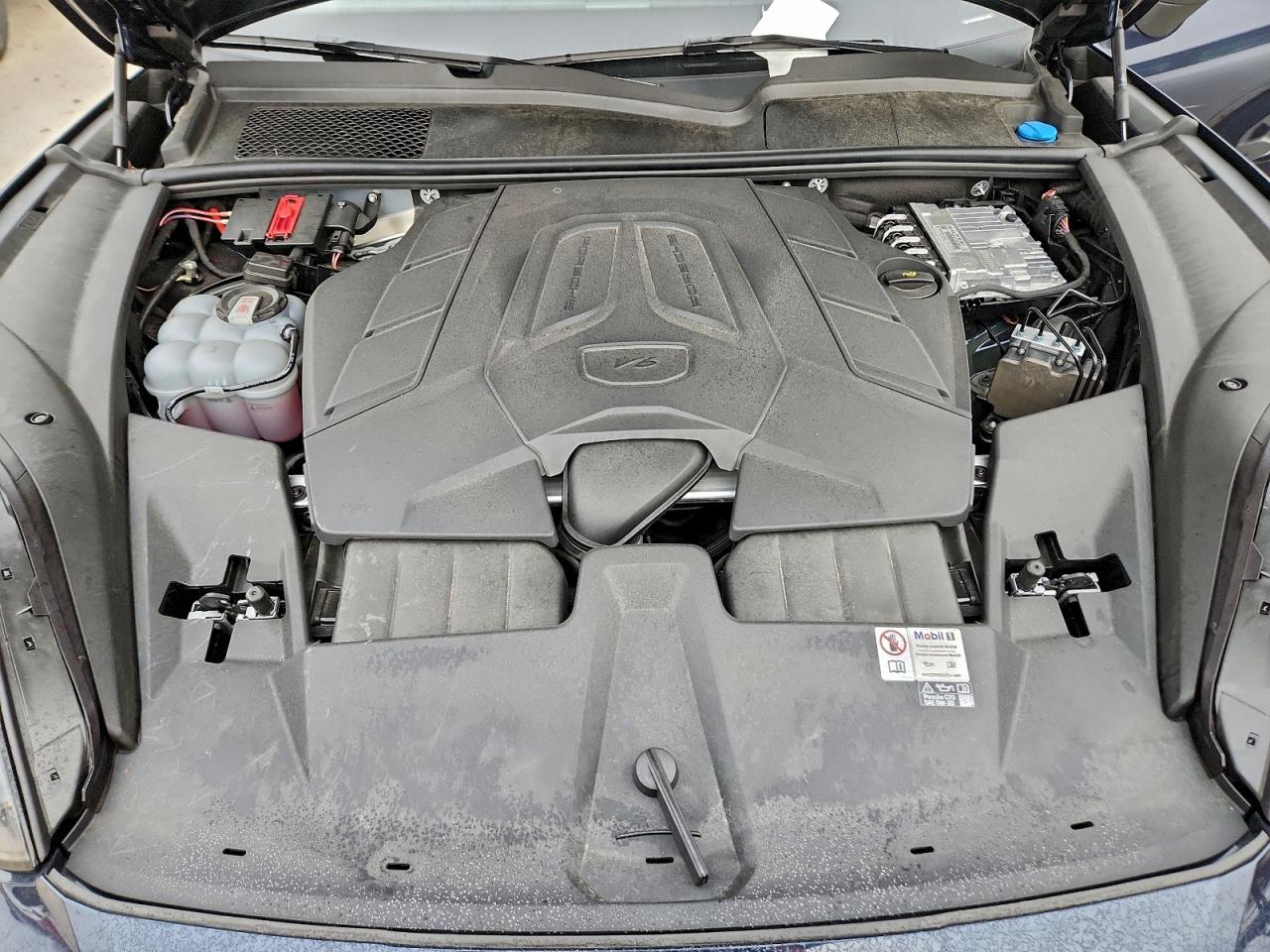 Porsche Cayenne Image 8