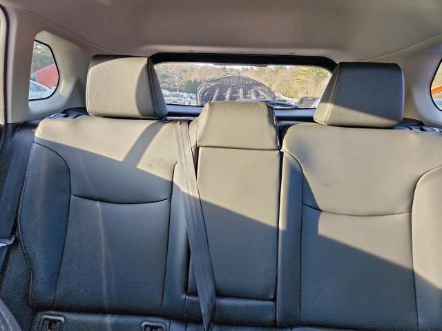 Toyota Corolla Xle Image 12