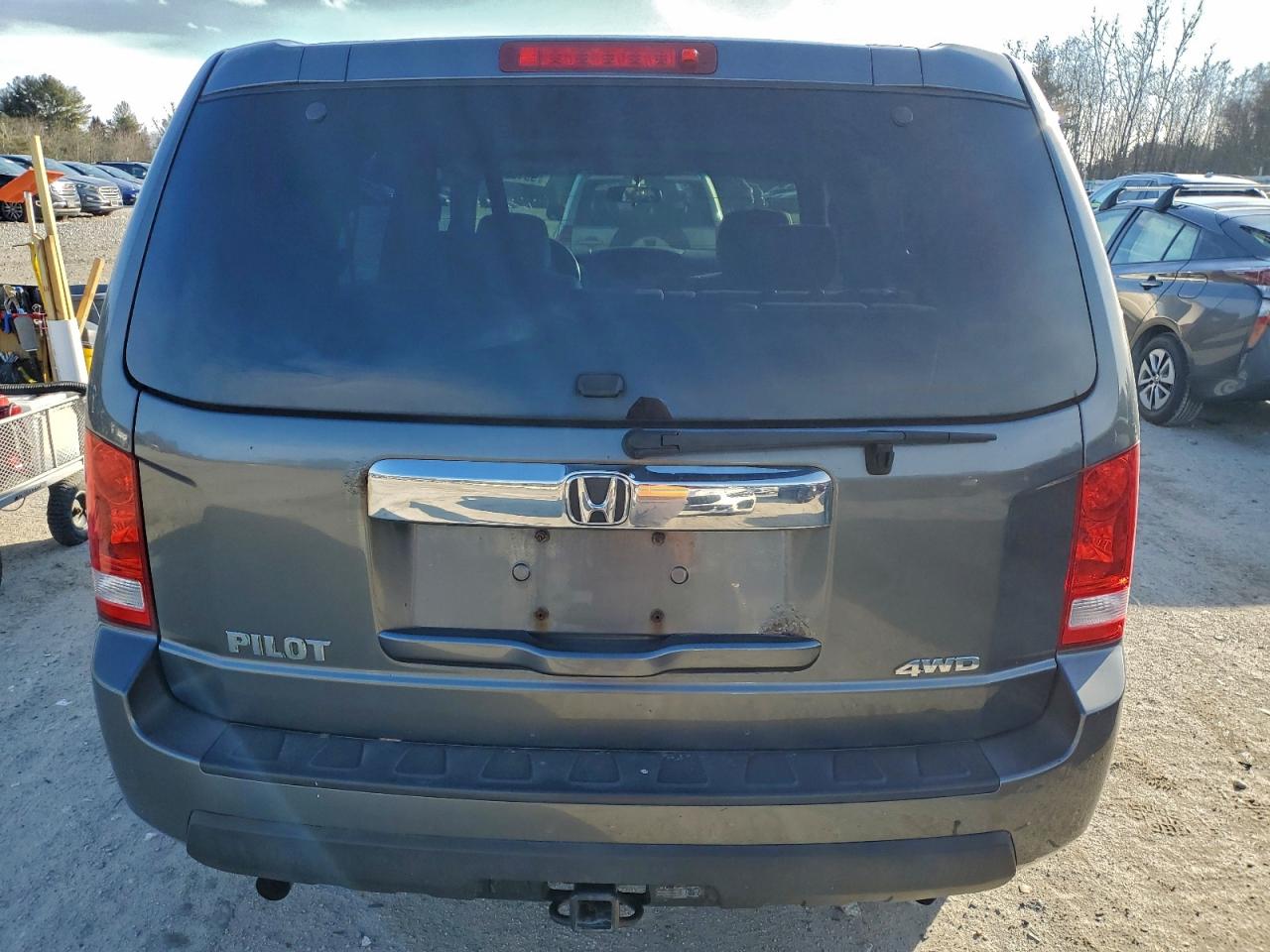 Honda Pilot Lx Image 2