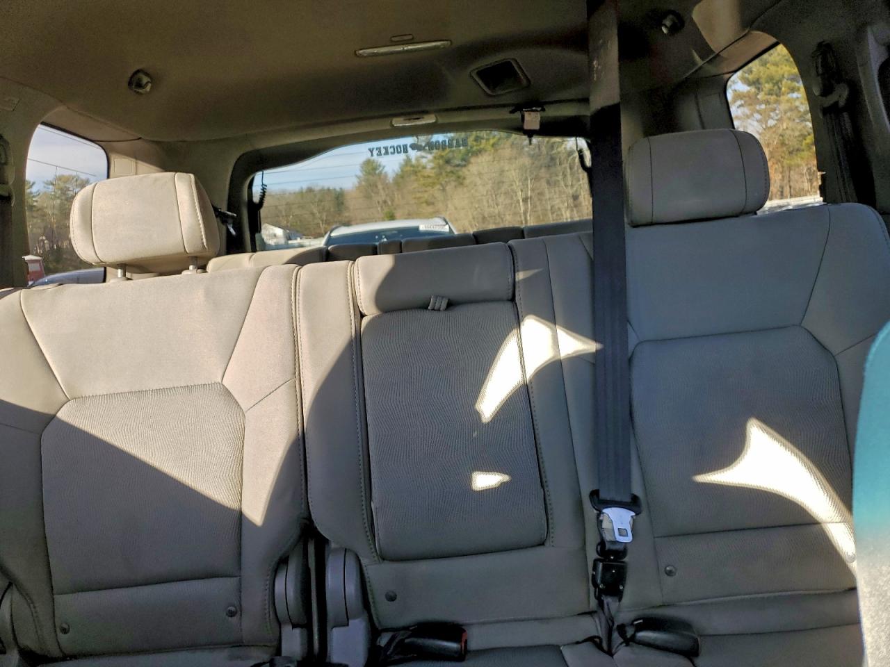 Honda Pilot Lx Image 11