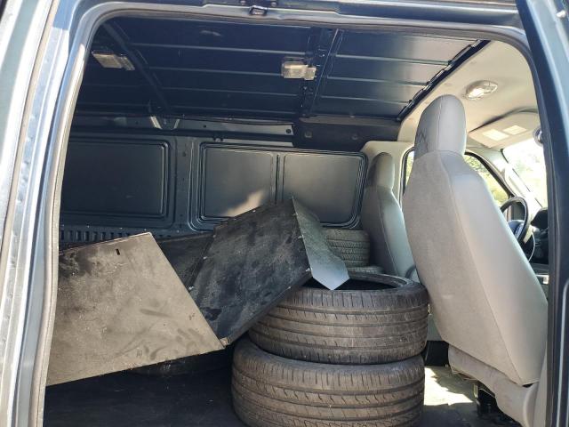 Ford Econoline E250 Van Image 9