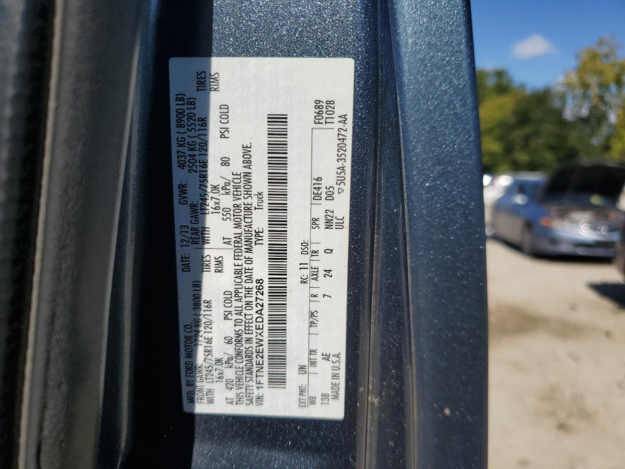 Ford Econoline E250 Van Image 10