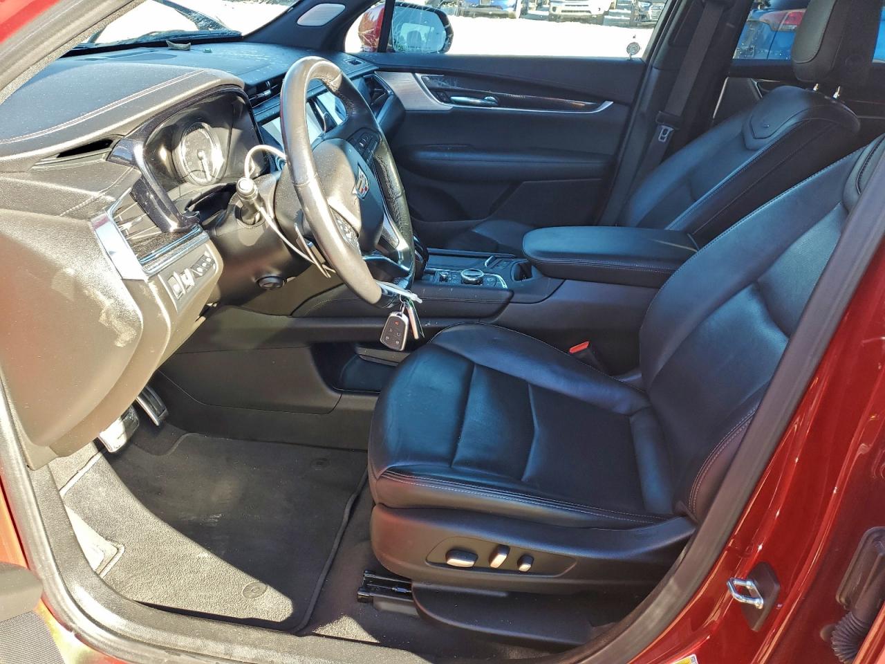 Cadillac XT6 Sport Image 2