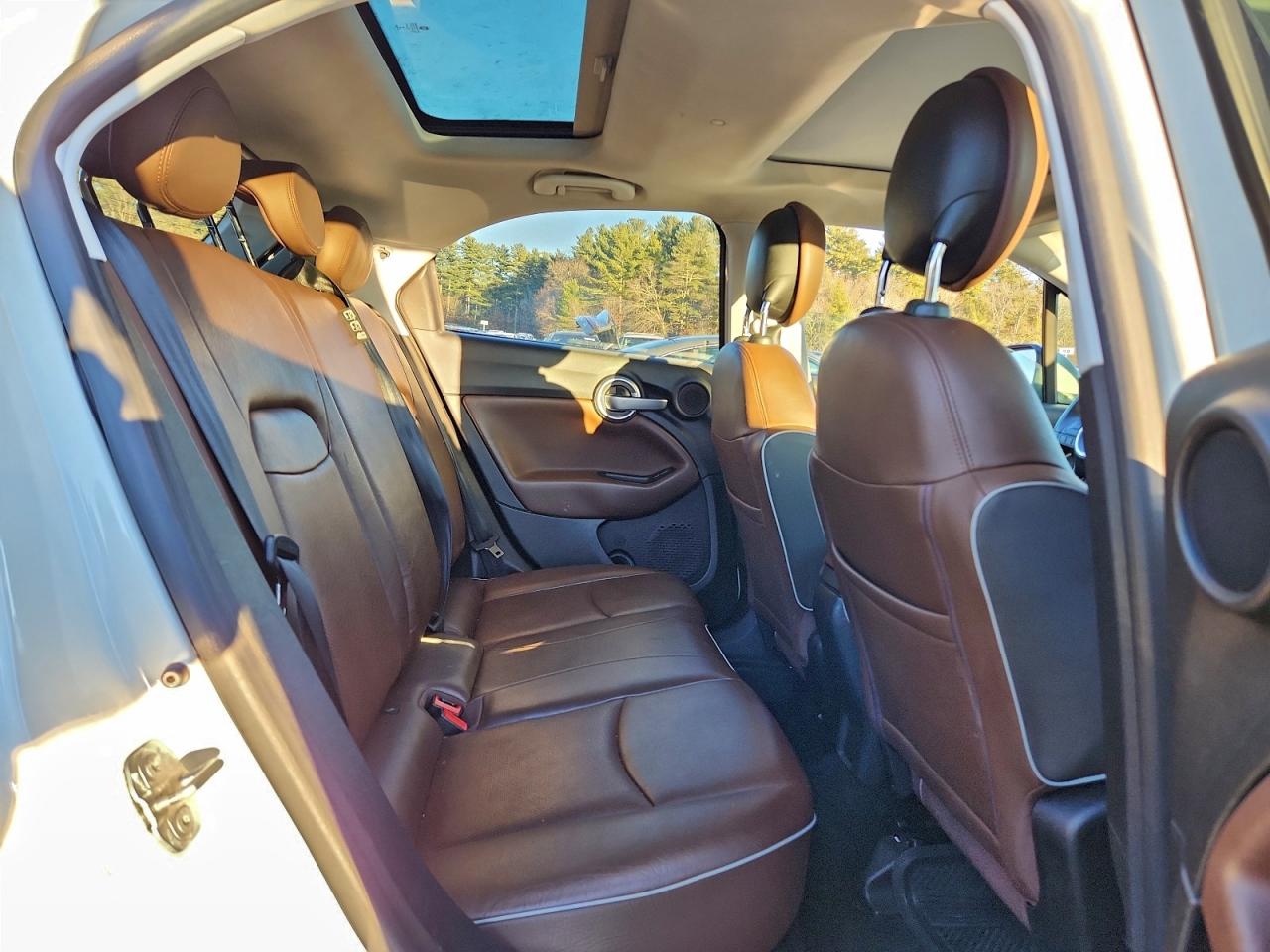 FIAT 500 Lounge Image 9