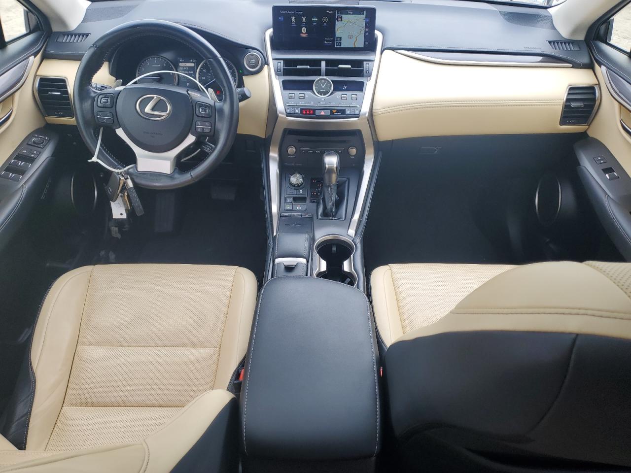 Lexus NX 300 Base Image 6