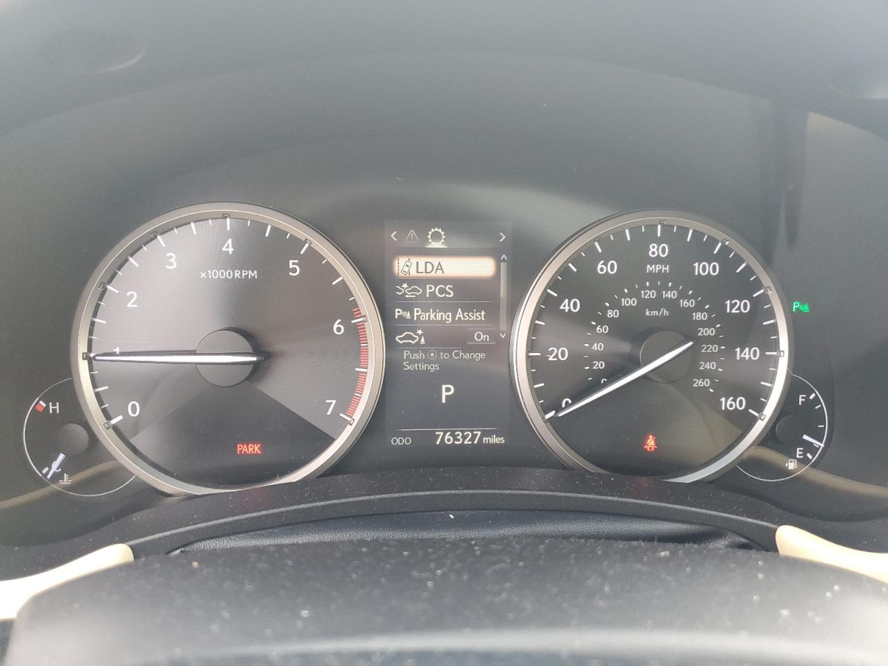 Lexus NX 300 Base Image 5