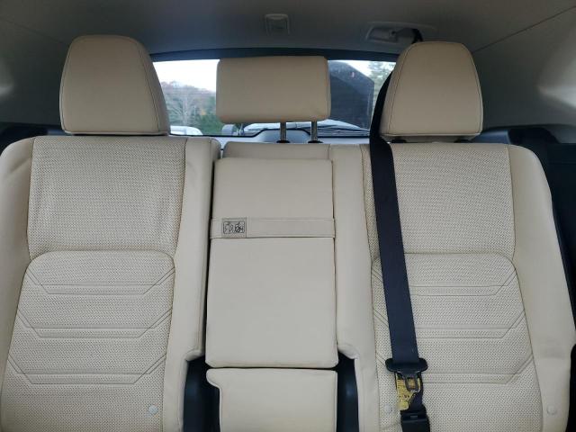 Lexus NX 300 Base Image 8