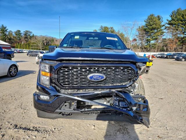 Ford F-150 Super Cab Image 5