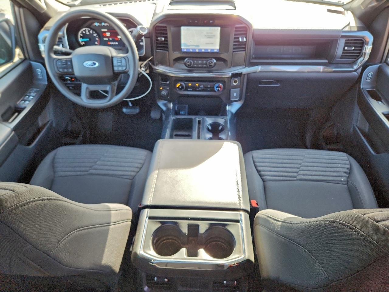 Ford F-150 Super Cab Image 6