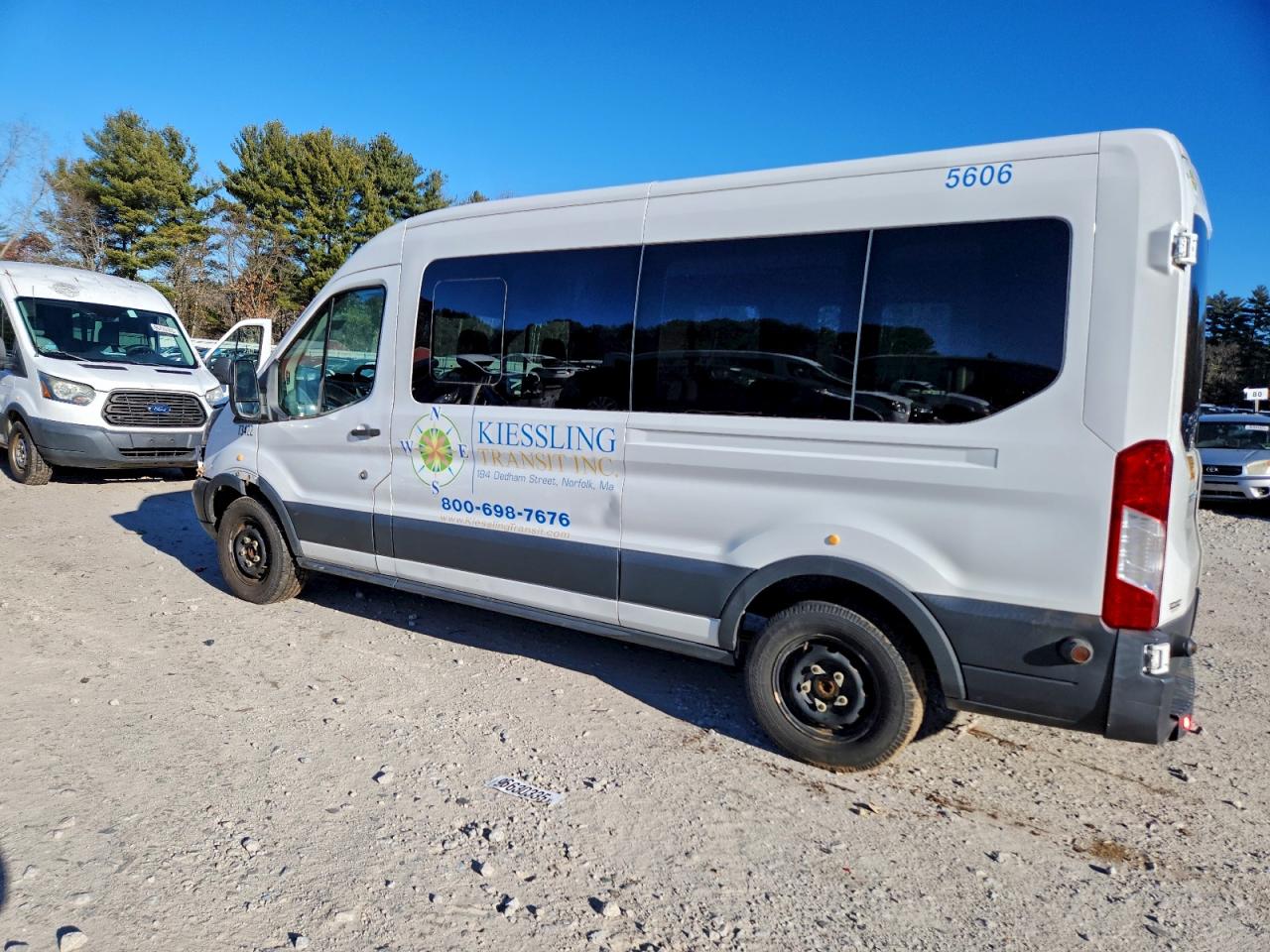 Ford Transit T-150 Image 5