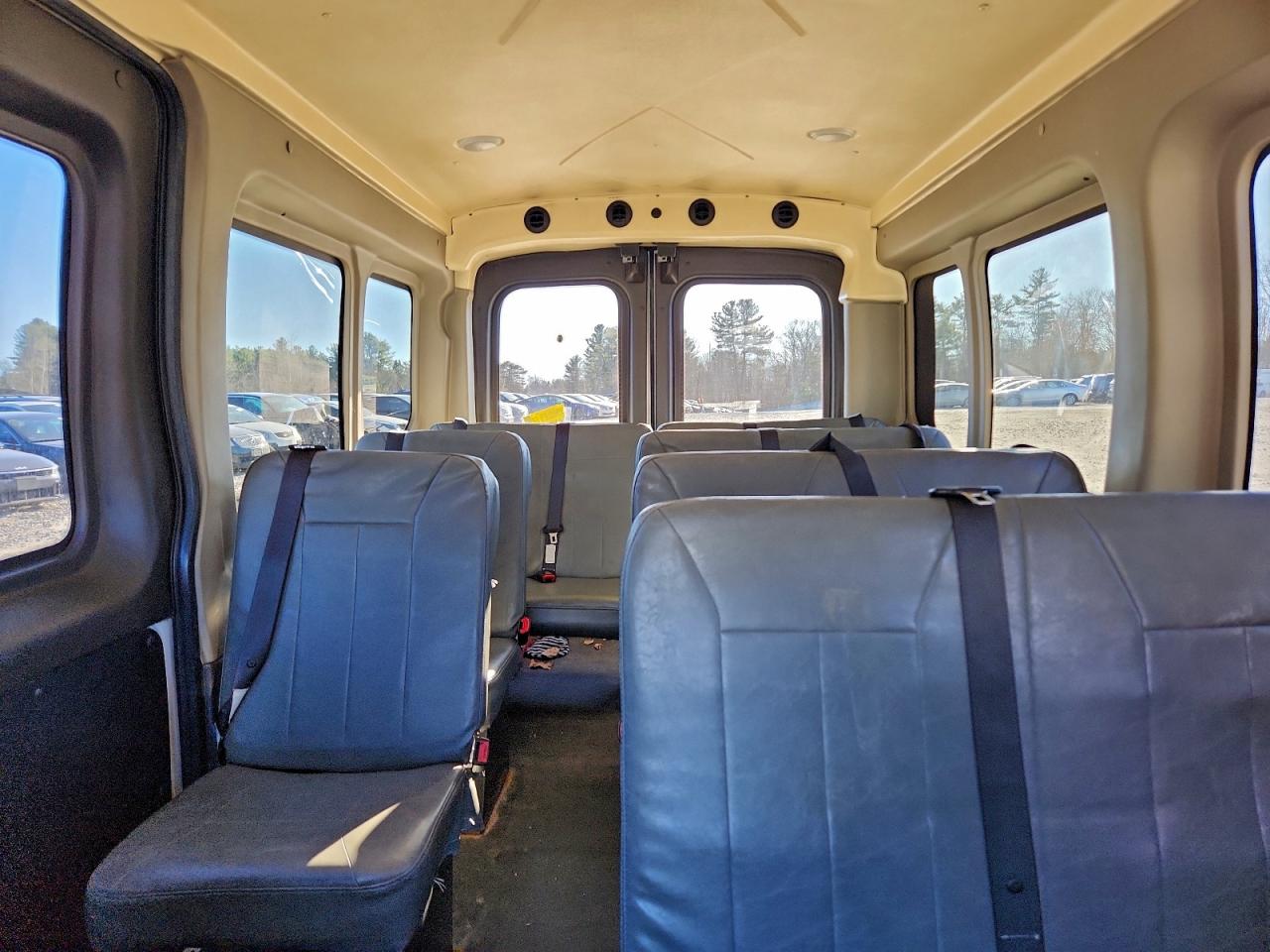 Ford Transit T-150 Image 8