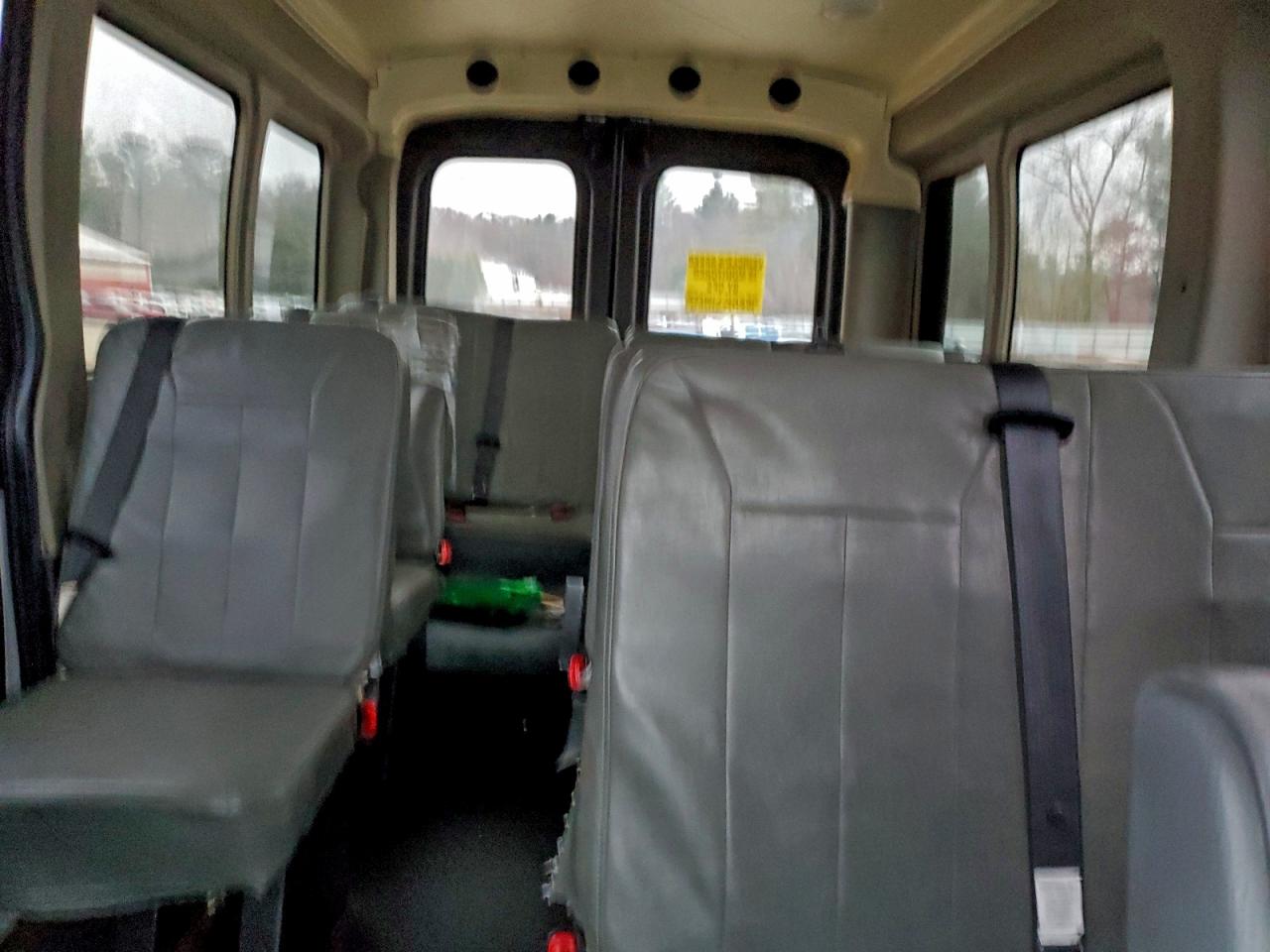 Ford Transit T-150 Image 8