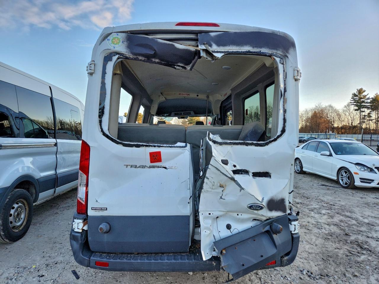 Ford Transit T-150 Image 3