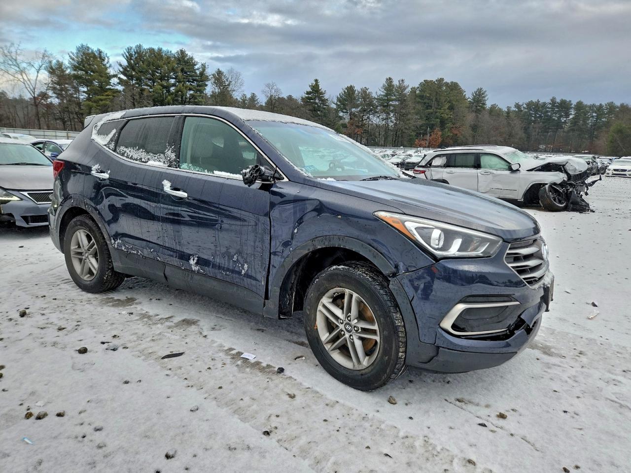 Hyundai SANTA FE Image 2