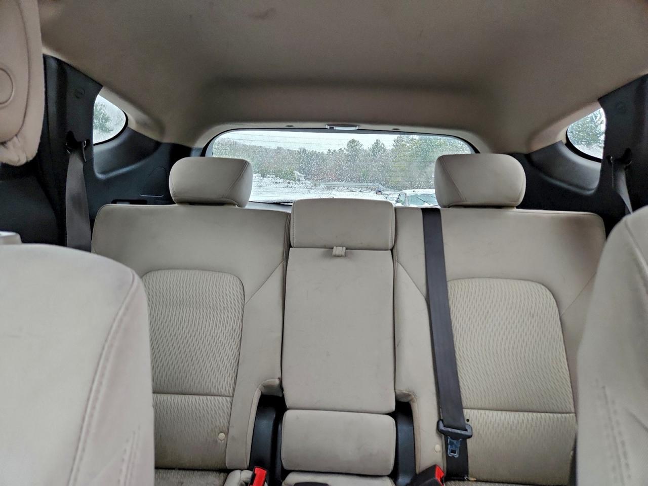 Hyundai SANTA FE Image 6