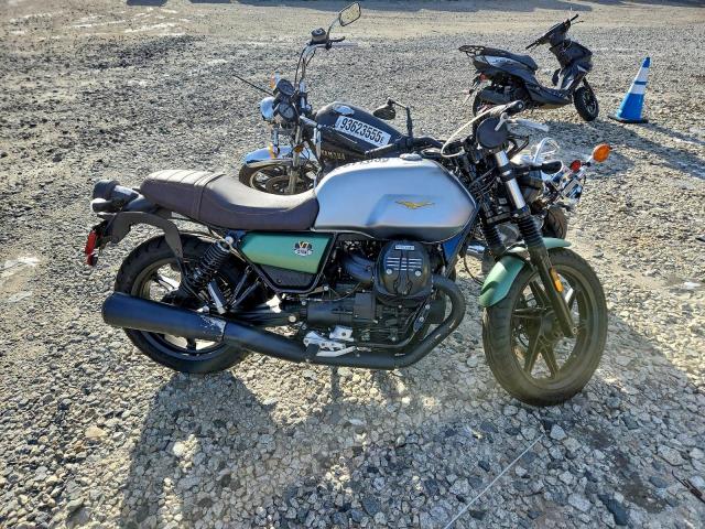  Salvage Moto Guzzi V7 Stone