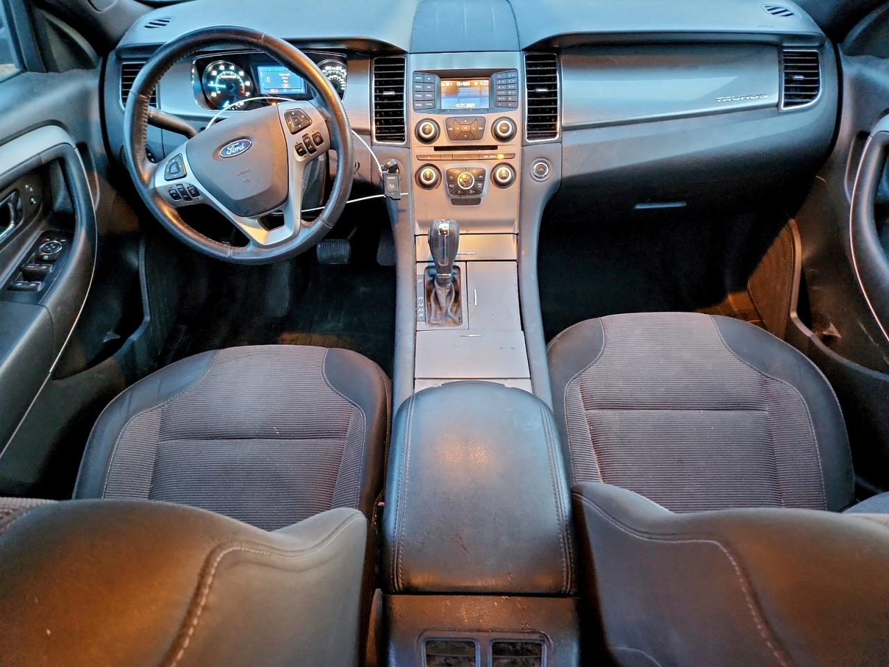 Ford Taurus Sel Image 8