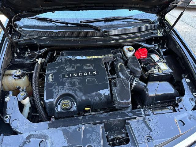 Lincoln MKT Image 10