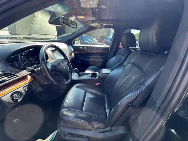 Lincoln MKT Image 11
