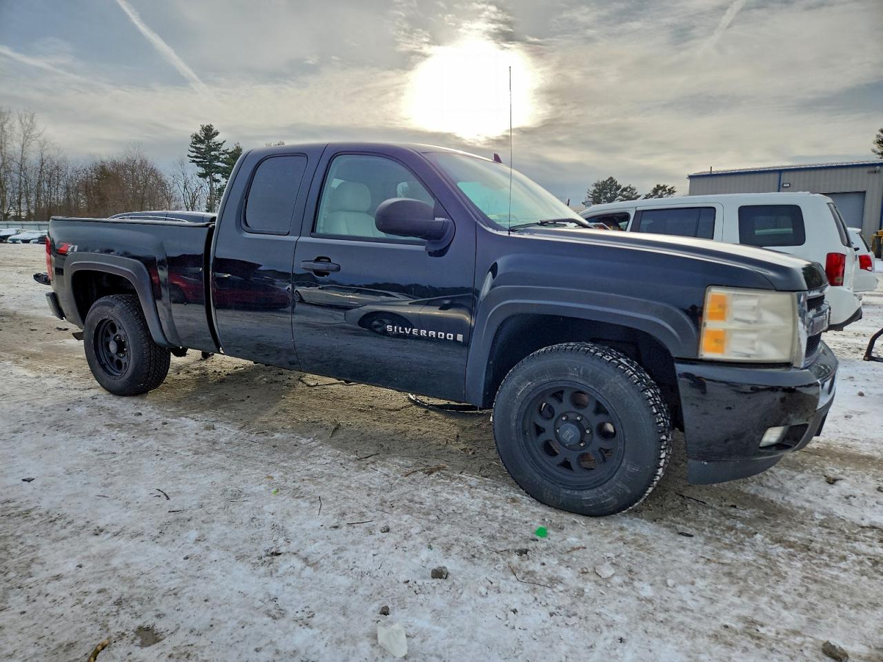 Chevrolet Silverado K1500 Image 5
