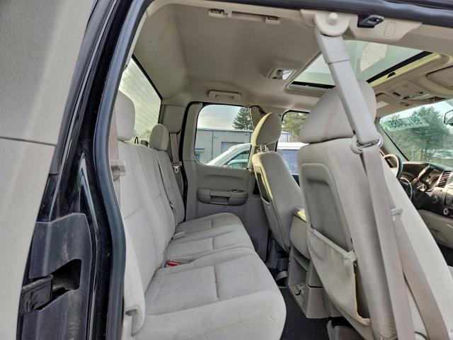 Chevrolet Silverado K1500 Image 10