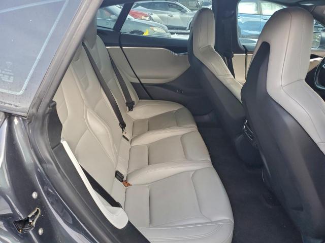 Tesla Model S 85d Image 13