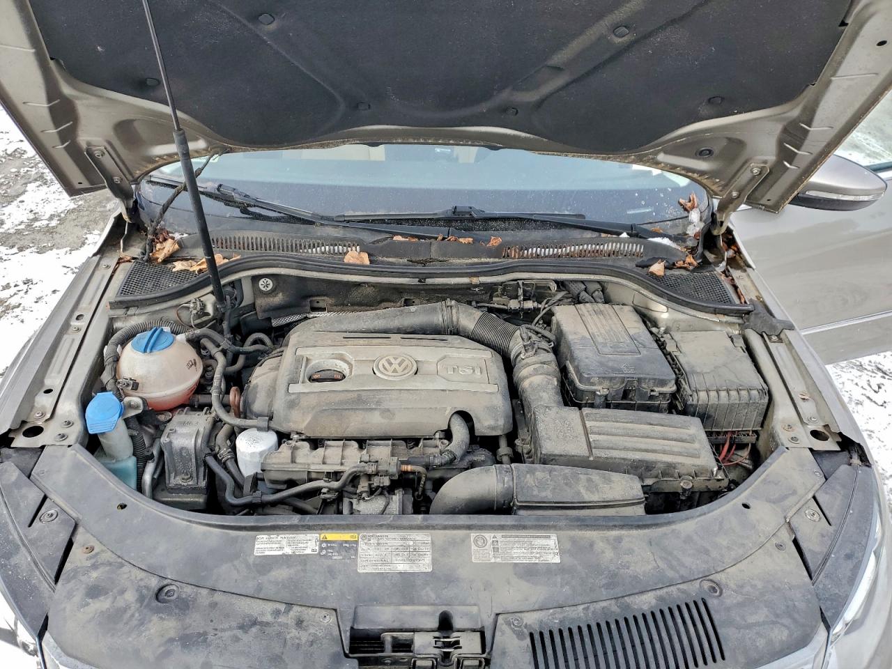 Volkswagen CC Luxury Image 9