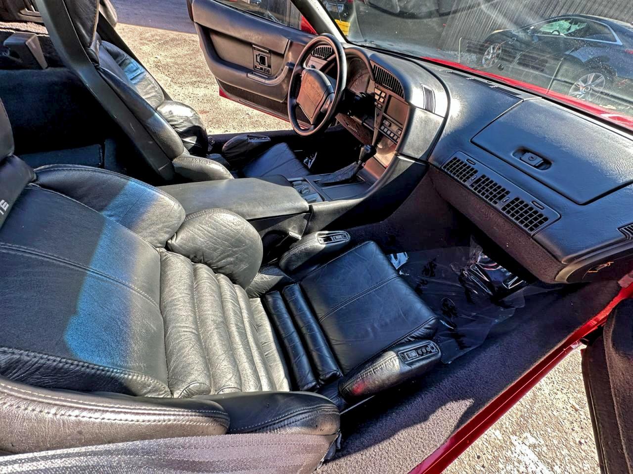 Chevrolet Corvette Image 9