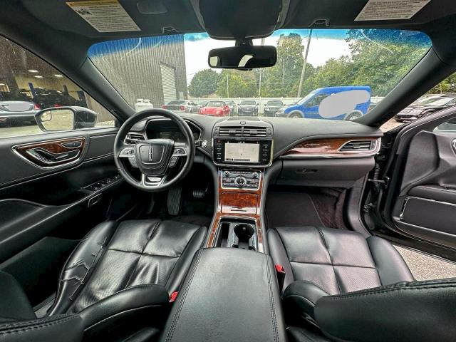 Lincoln Continental Image 7