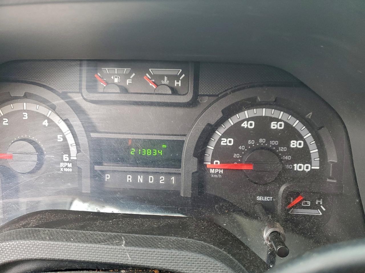 Ford Econoline E150 Van Image 5