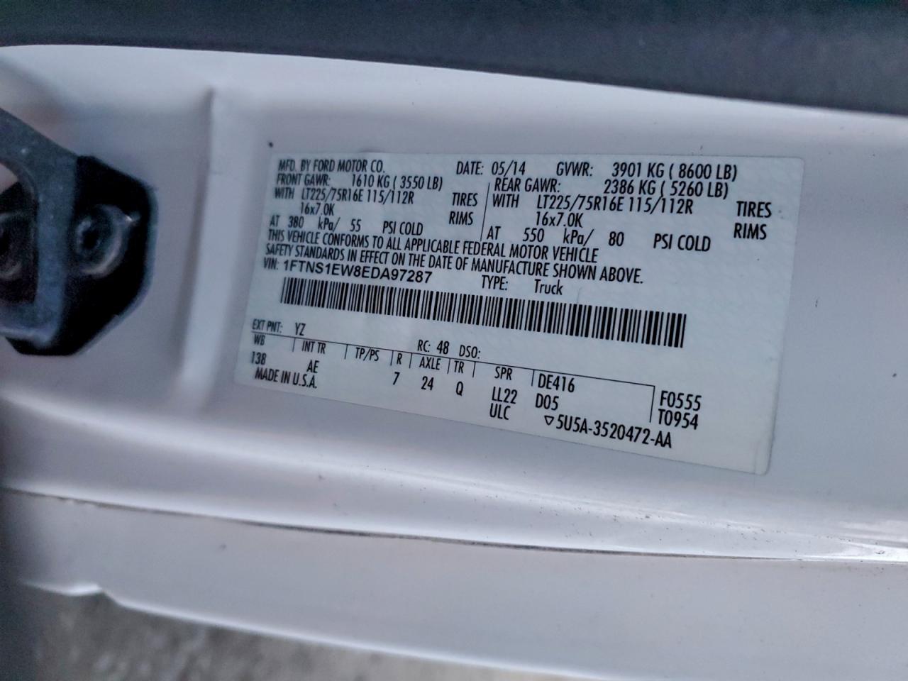 Ford Econoline E150 Van Image 8