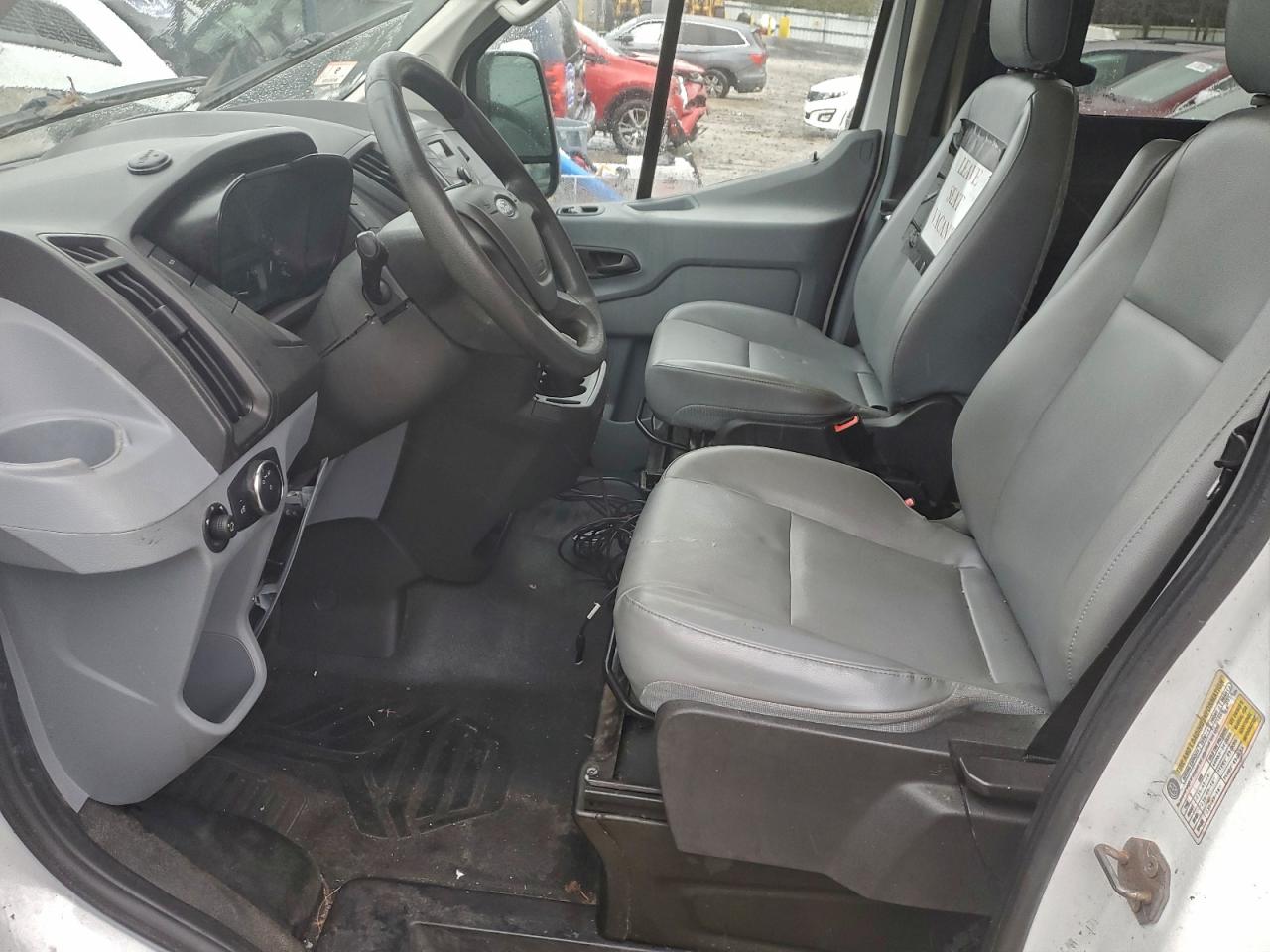 Ford Transit T-150 Image 11