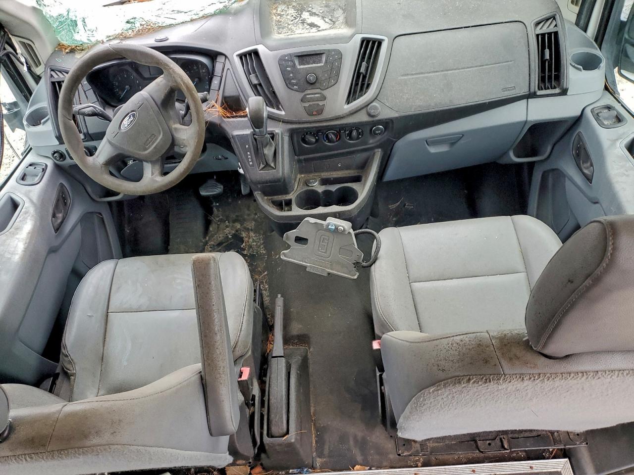 Ford Transit T-150 Image 10