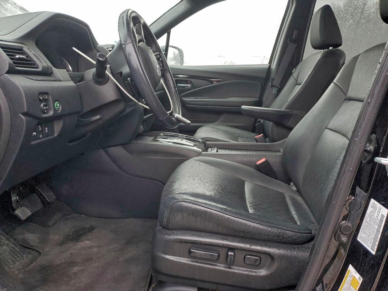 Honda Passport Touring Image 11