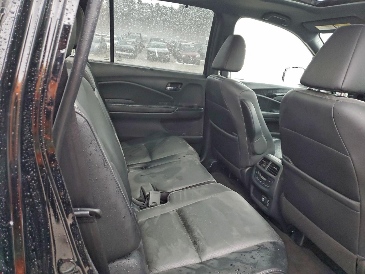 Honda Passport Touring Image 9