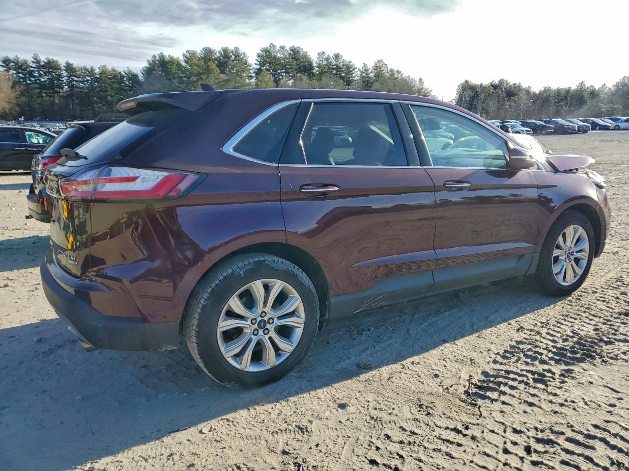Ford Edge Titanium Image 4