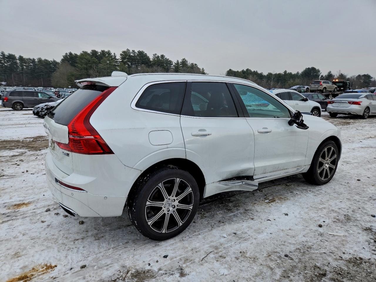 Volvo XC60 T6 Inscription Image 12