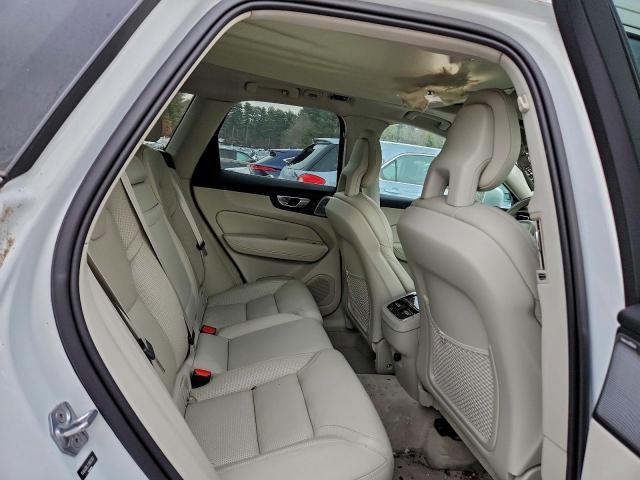 Volvo XC60 T6 Inscription Image 13