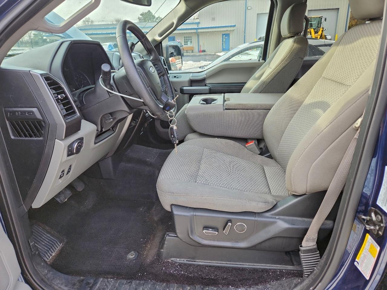 Ford F-150 Supercrew Image 5