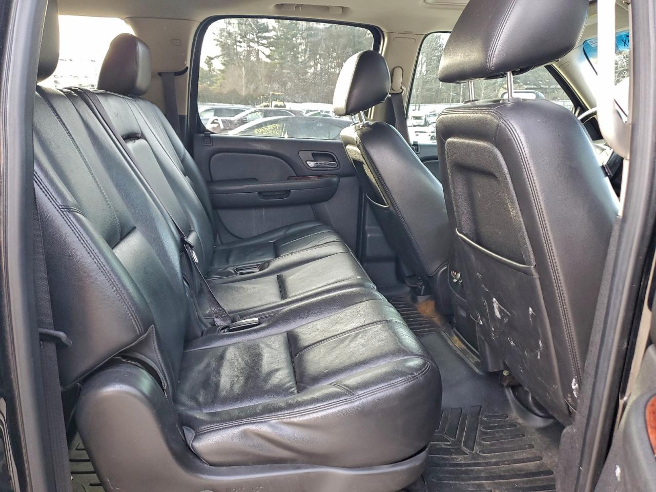 Chevrolet Suburban K1500 Lt Image 12