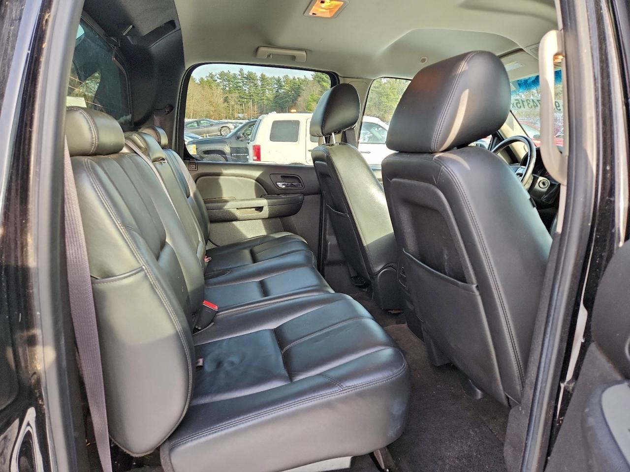 Chevrolet Avalanche Lt Image 12