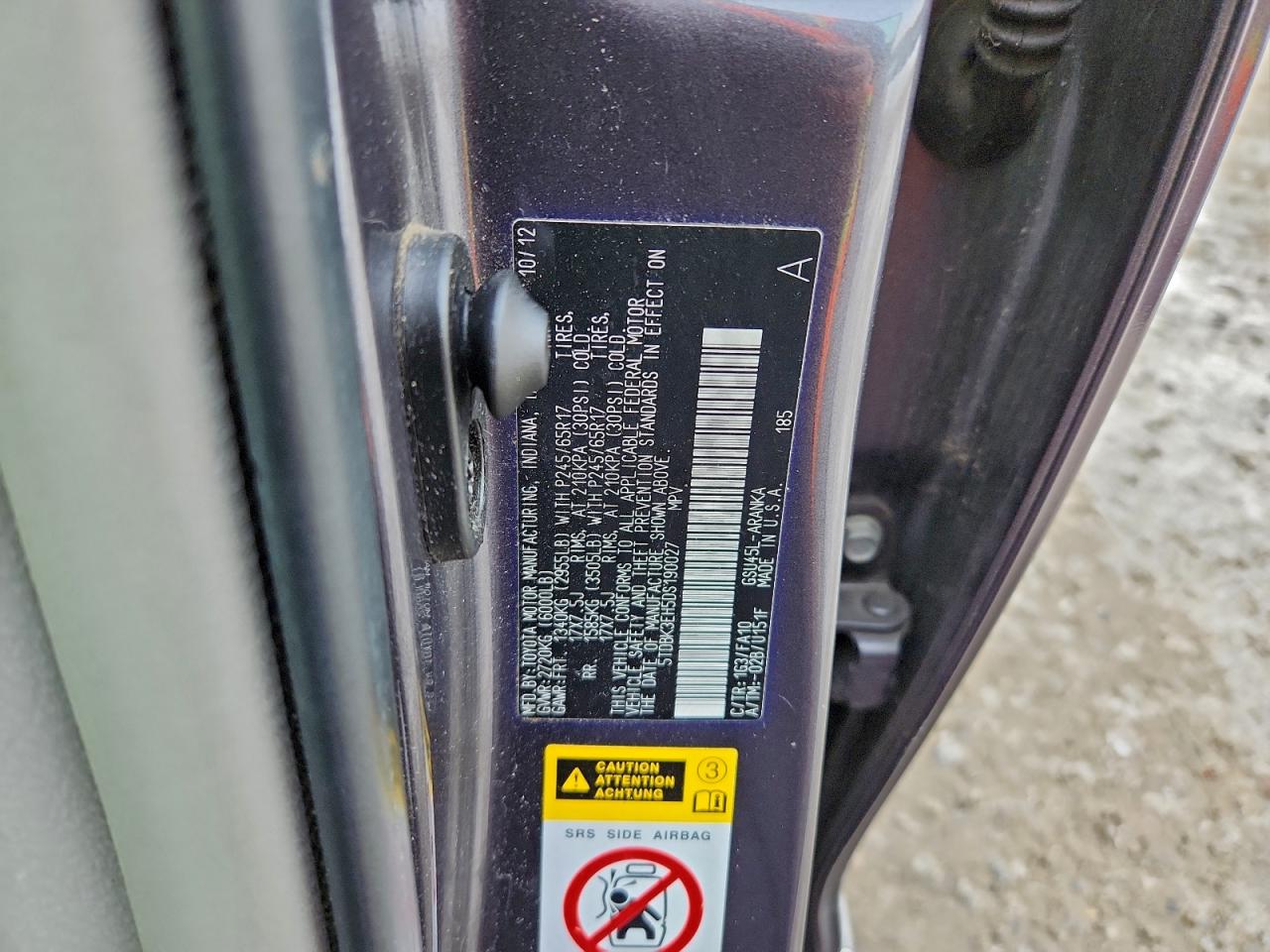 Toyota Highlander Base Image 9