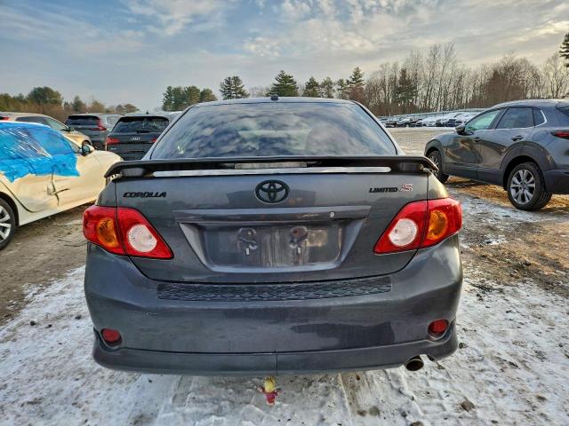 Toyota Corolla Base Image 7