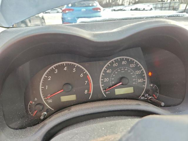 Toyota Corolla Base Image 8