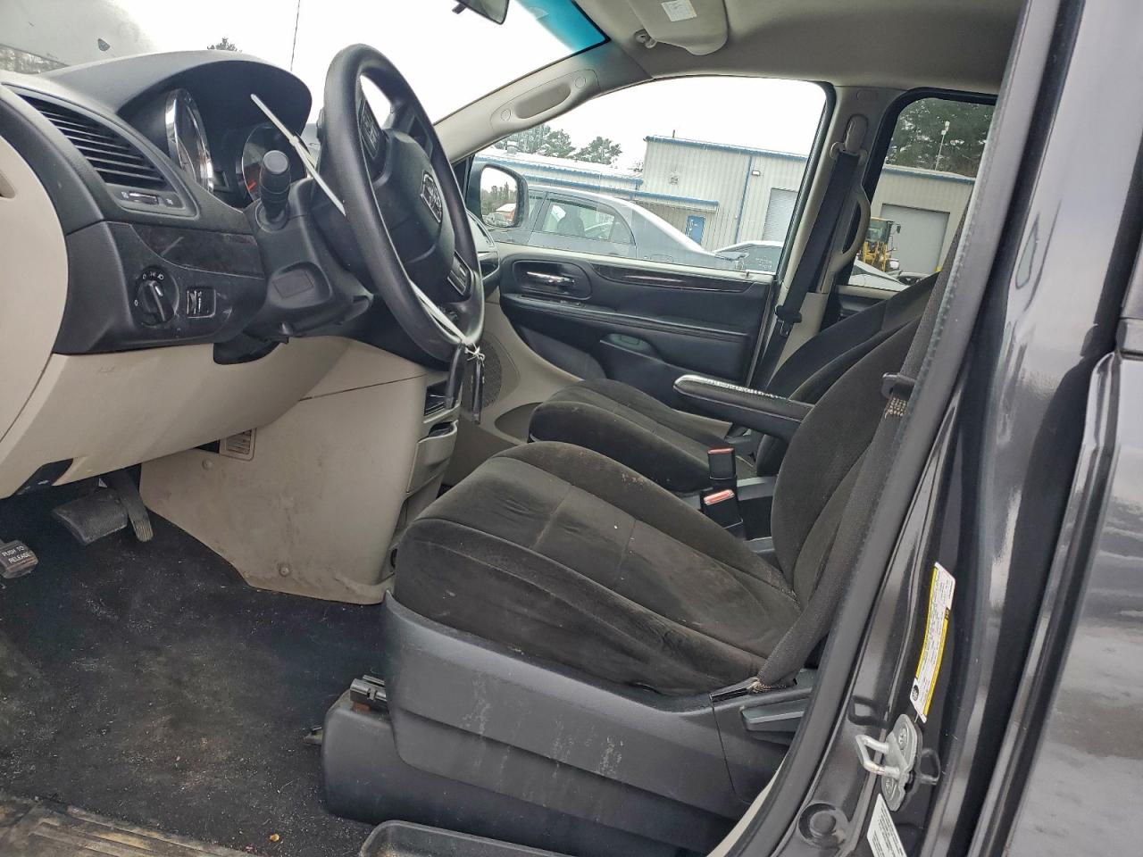 Dodge Caravan Se Image 8